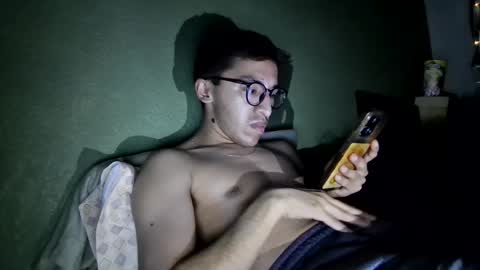 Snapshot of aleexrune chatting on October 8, 5:38 am aleexrune online show from October 8, 5:38 am