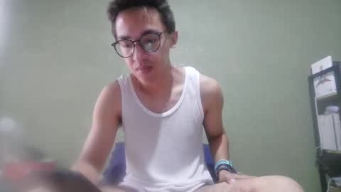 Snapshot of aleexrune chatting on May 8, 8:58 pm aleexrune online show from May 8, 8:58 pm