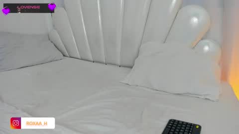 Snapshot of alehank chatting on March 7, 5:37 am Roxana online show from March 7, 5:37 am