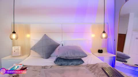 Snapshot of alehia_cute chatting on November 22, 11:04 pm Alehia Cute online show from November 22, 11:04 pm