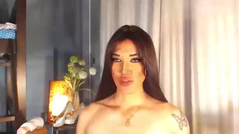 aleinacroft online show from February 8, 10:51 pm