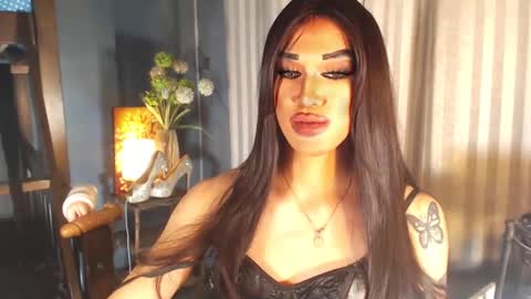 aleinacroft online show from February 12, 4:33 pm