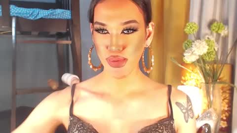 aleinacroft online show from March 2, 3:02 am