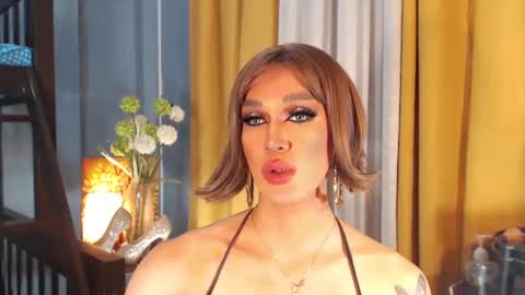 aleinacroft online show from March 8, 9:39 am