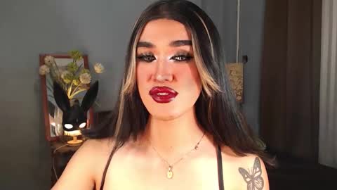 aleinacroft online show from September 29, 8:19 am