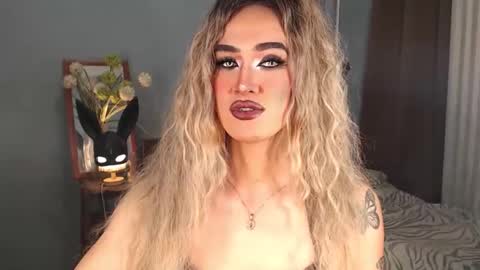 aleinacroft online show from October 5, 1:37 am