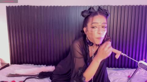 Snapshot of aleja__slav3 chatting on January 28, 9:30 am aleja__slav3 online show from January 28, 9:30 am