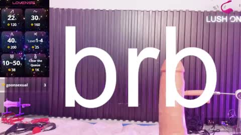 Snapshot of aleja__slav3 chatting on February 4, 8:56 am aleja__slav3 online show from February 4, 8:56 am