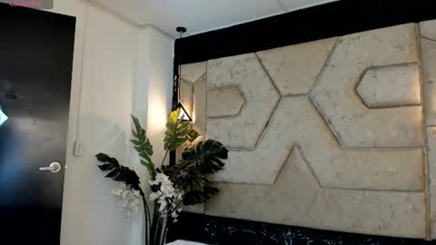 aleja__slav3 online show from June 19, 10:24 pm