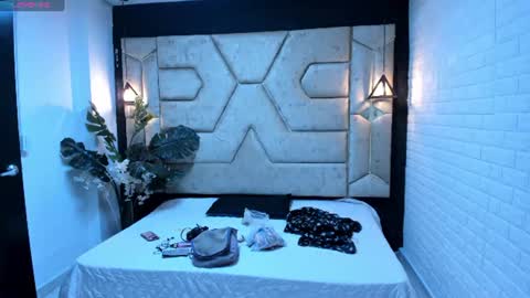 aleja__slav3 online show from June 20, 10:23 pm