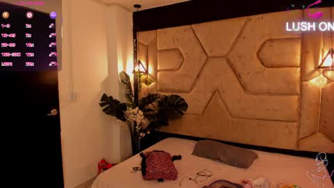 aleja__slav3 online show from July 18, 10:46 pm