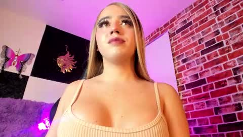 Aleja Hill online show from June 18, 10:47 pm