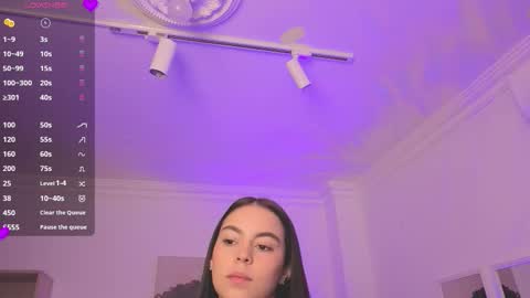 Alejandra online show from March 18, 11:35 am