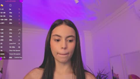 Snapshot of alejaa___ chatting on May 4, 11:28 am Alejandra online show from May 4, 11:28 am