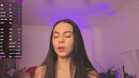 Snapshot of alejaa___ chatting on May 12, 11:18 am Alejandra online show from May 12, 11:18 am