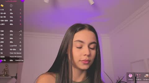 Snapshot of alejaa___ chatting on June 1, 11:34 am Alejandra online show from June 1, 11:34 am