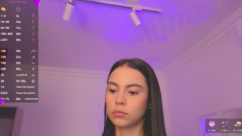 Snapshot of alejaa___ chatting on June 12, 11:31 am Alejandra online show from June 12, 11:31 am