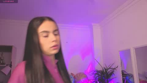 Alejandra online show from June 24, 11:31 am