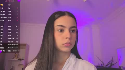 Alejandra online show from July 20, 11:01 am