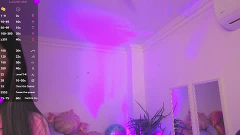 Alejandra online show from July 23, 11:30 am
