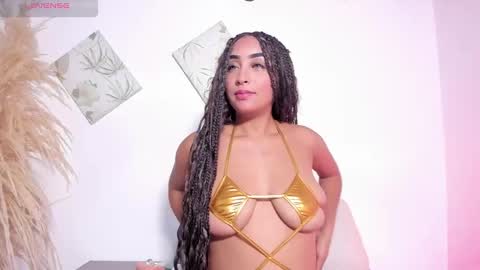 Snapshot of alejaa_queen chatting on September 18, 9:28 pm aleja online show from September 18, 9:28 pm