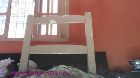 Snapshot of alejandra1992_ chatting on May 7, 1:16 pm Alejandra online show from May 7, 1:16 pm