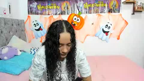 Snapshot of alejandra_evanss chatting on October 26, 5:24 am alejandra_evanss online show from October 26, 5:24 am