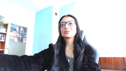 Alejandra online show from December 16, 11:44 am