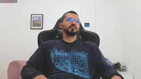 Snapshot of alejandroo_7 chatting on January 17, 7:06 pm alejandroo_7 online show from January 17, 7:06 pm