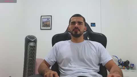 Snapshot of alejandroo_7 chatting on June 30, 11:28 pm alejandroo_7 online show from June 30, 11:28 pm