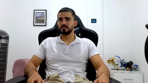 Snapshot of alejandroo_7 chatting on July 17, 11:20 pm alejandroo_7 online show from July 17, 11:20 pm