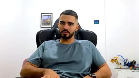 Snapshot of alejandroo_7 chatting on July 23, 10:08 pm alejandroo_7 online show from July 23, 10:08 pm