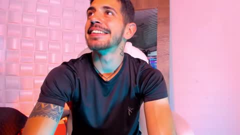 Snapshot of alejandrostorm chatting on December 14, 1:22 am Alejo online show from December 14, 1:22 am