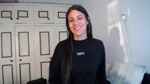 Snapshot of alejaxxxhot chatting on October 17, 10:23 pm alejaxxxhot online show from October 17, 10:23 pm