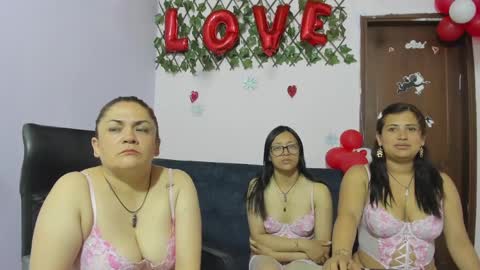 Snapshot of alejita_smithh chatting on February 17, 3:47 am zoe and Kataleya online show from February 17, 3:47 am