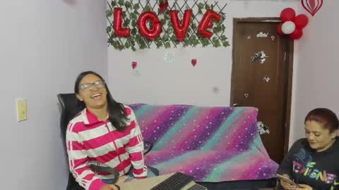 Snapshot of alejita_smithh chatting on March 5, 12:33 pm zoe and Kataleya online show from March 5, 12:33 pm