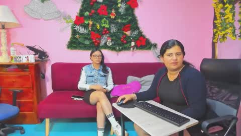 zoe and Kataleya online show from December 22, 12:24 pm
