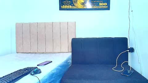 Snapshot of alejo_21cm chatting on October 2, 4:14 pm alejo_21cm online show from October 2, 4:14 pm