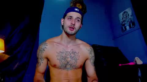 alejo_323__ online show from July 20, 3:43 am