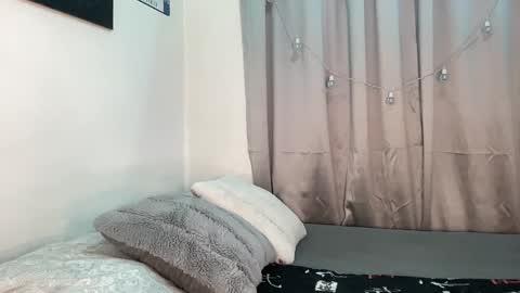 Snapshot of alejo_cute chatting on May 29, 1:42 pm alejo_cute online show from May 29, 1:42 pm