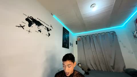 Snapshot of alejo_cute chatting on July 9, 2:32 pm alejo_cute online show from July 9, 2:32 pm