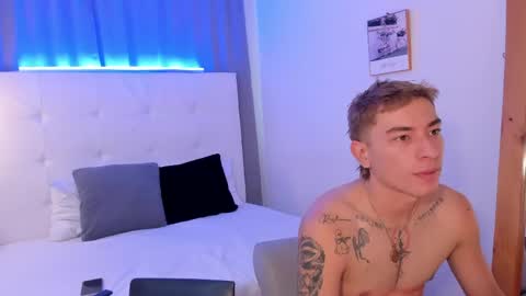 alejo_exotic online show from April 28, 12:32 pm