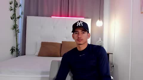 alejo_exotic online show from July 24, 12:25 pm