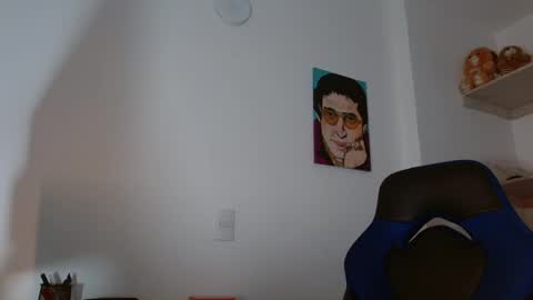 Snapshot of alejo_hot23 chatting on January 23, 3:05 am David online show from January 23, 3:05 am