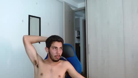 Snapshot of alejo_hot23 chatting on October 10, 2:10 am David online show from October 10, 2:10 am