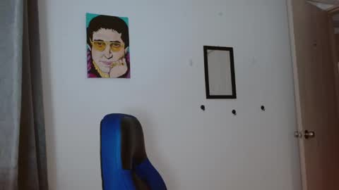 Snapshot of alejo_hot23 chatting on October 17, 12:14 am David online show from October 17, 12:14 am