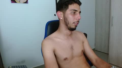 Snapshot of alejo_hot23 chatting on October 31, 1:50 am David online show from October 31, 1:50 am