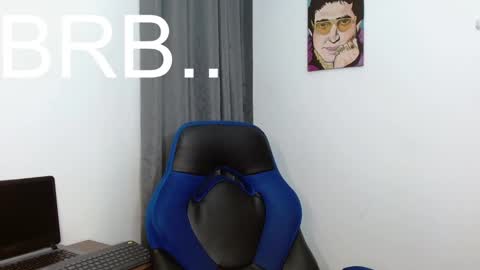 Snapshot of alejo_hot23 chatting on November 11, 12:54 am David online show from November 11, 12:54 am