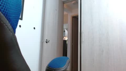 Snapshot of alejo_hot23 chatting on November 13, 1:15 am David online show from November 13, 1:15 am