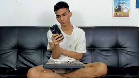 alejo peverell online show from January 9, 9:05 pm